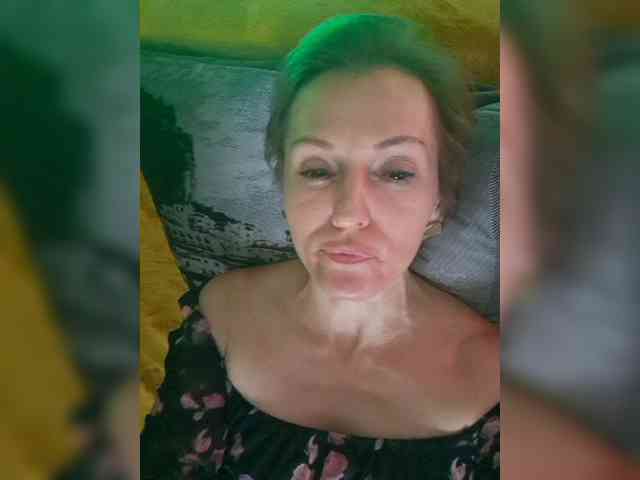 Valkiriyas bongacams live cam model