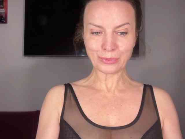 RachellHot bongacams live cam model
