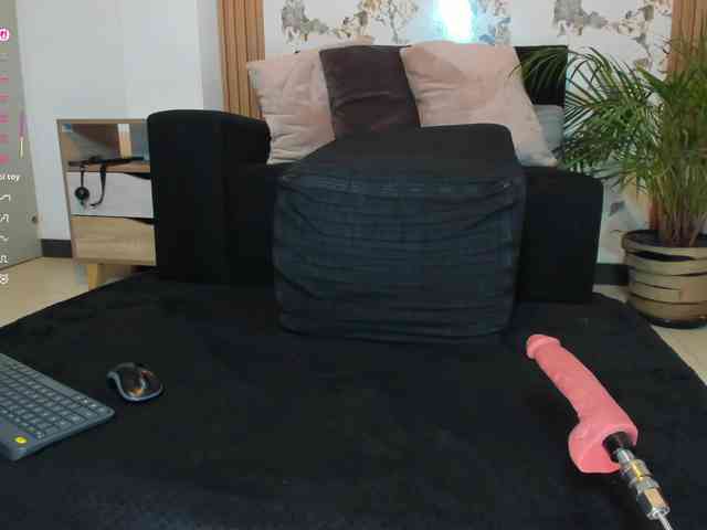 MontserratMarie bongacams live cam model