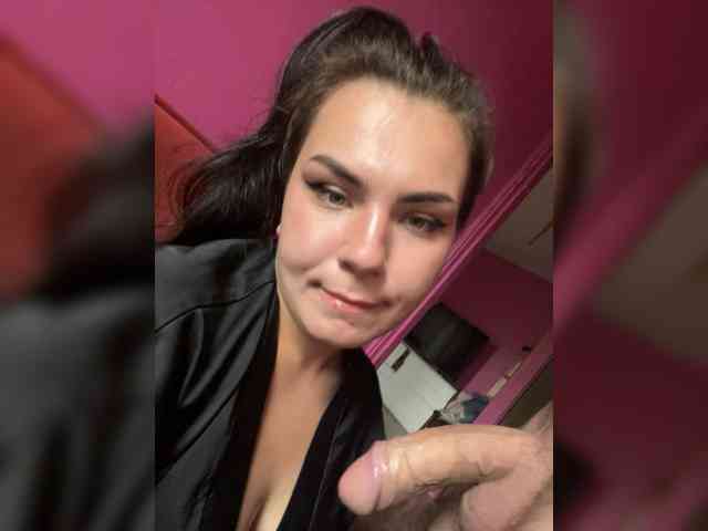 Family707 bongacams live cam model