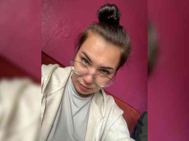 Family707 bongacams live cam model