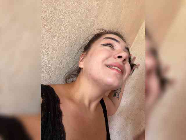Family707 bongacams live cam model