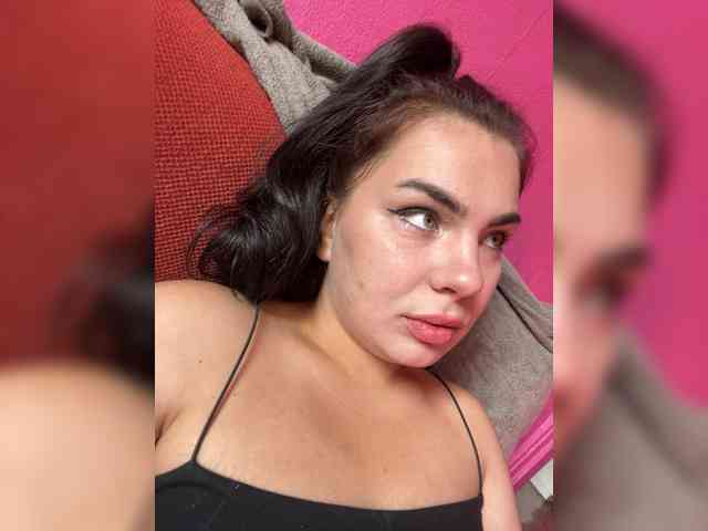 Family707 bongacams live cam model