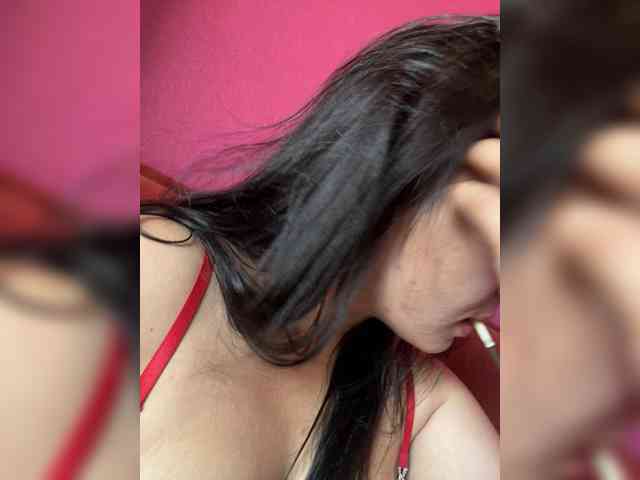 Family707 bongacams live cam model