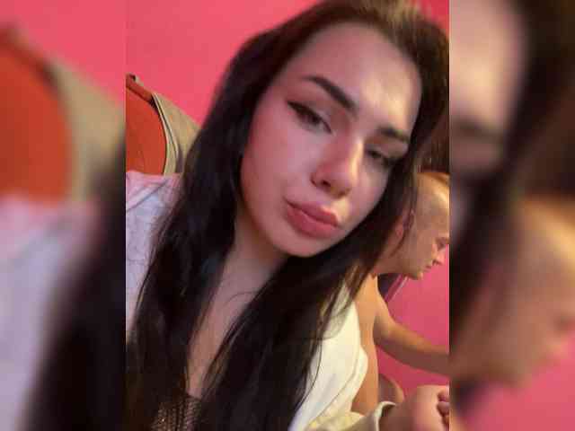Family707 bongacams live cam model