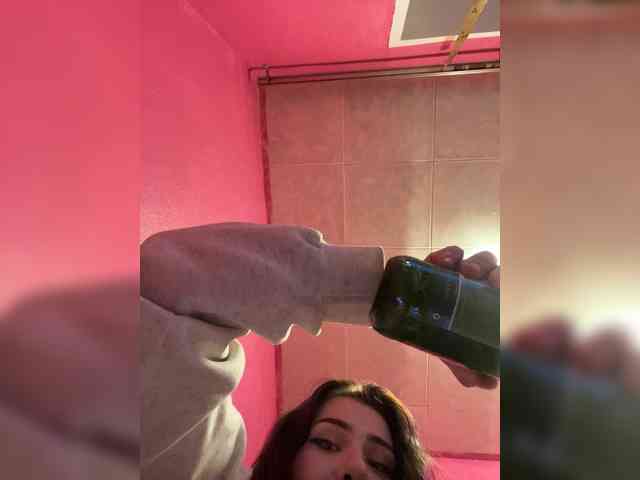 Family707 bongacams live cam model