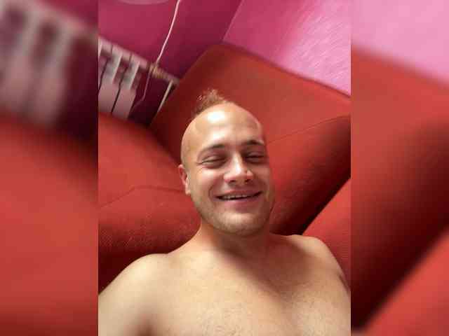 Family707 bongacams live cam model