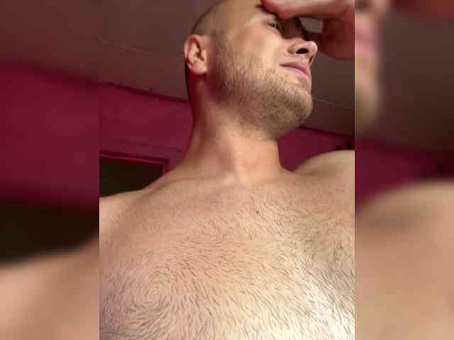 Family707 bongacams live cam model