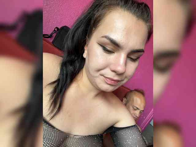 Family707 bongacams live cam model