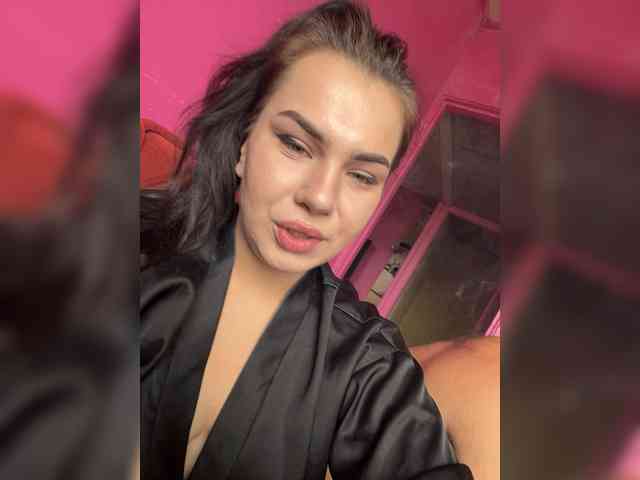Family707 bongacams live cam model