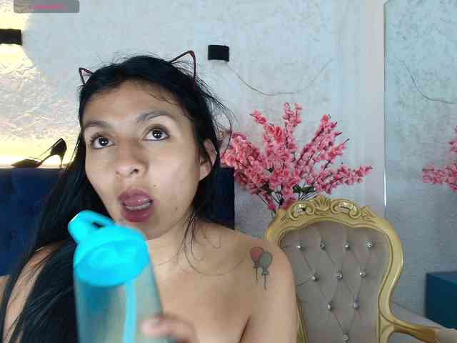 Melannyy-- bongacams live cam model