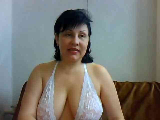 Natali-63 bongacams live cam model