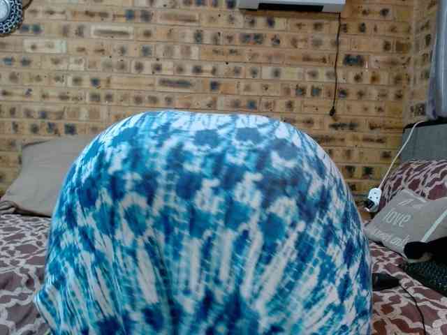 RubyBooty bongacams live cam model