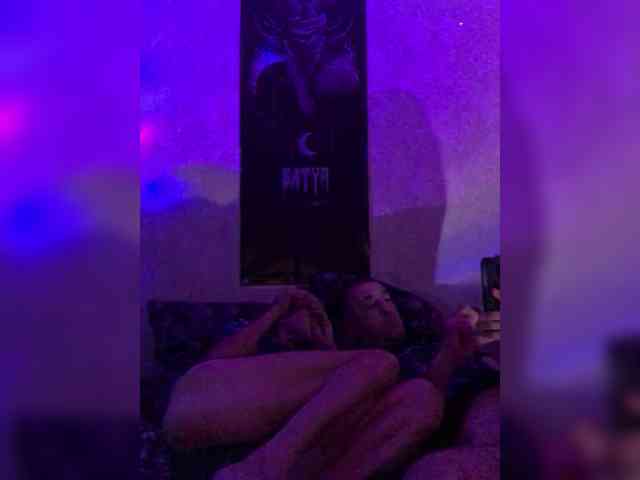 Razvrat6666 bongacams live cam model