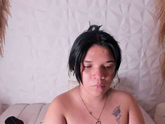 MelanyCarte bongacams live cam model