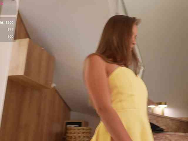 Lunaaaura bongacams live cam model