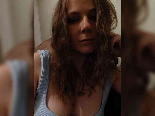 Vredina-2026 bongacams live cam model