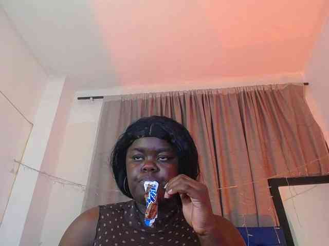 neighbor-ebony bongacams live cam model