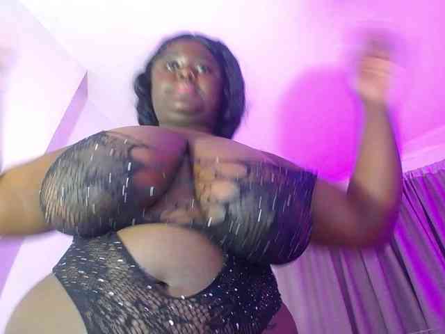 neighbor-ebony bongacams live cam model
