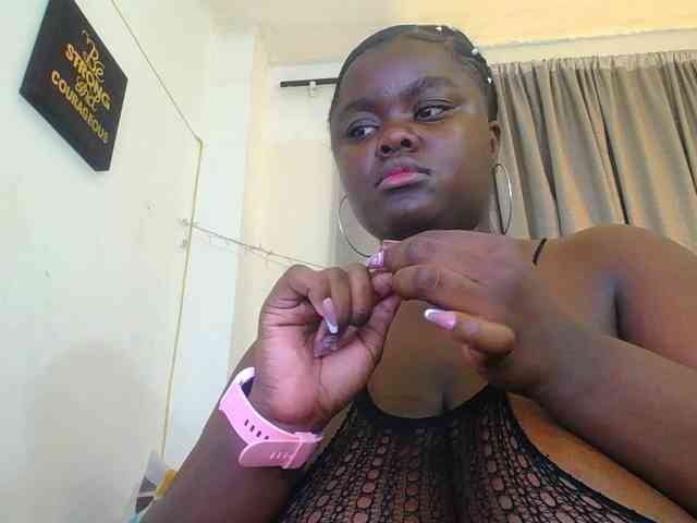 neighbor-ebony bongacams live cam model