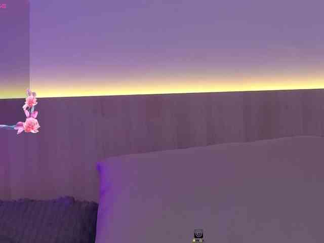 AnnyShore bongacams live cam model