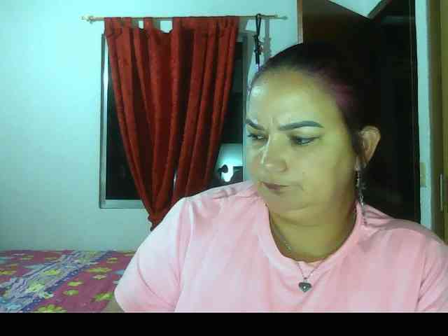 Ariel-69 bongacams live cam model