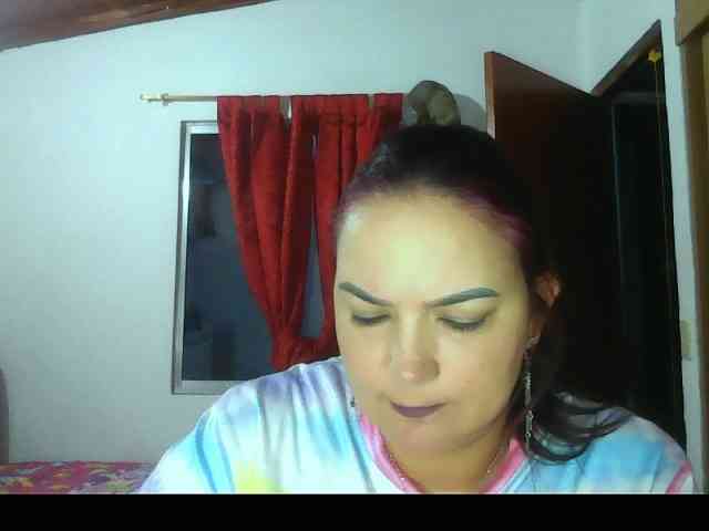 Ariel-69 bongacams live cam model