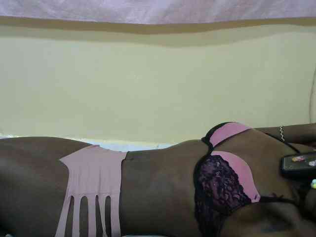 PrettyOne1 bongacams live cam model
