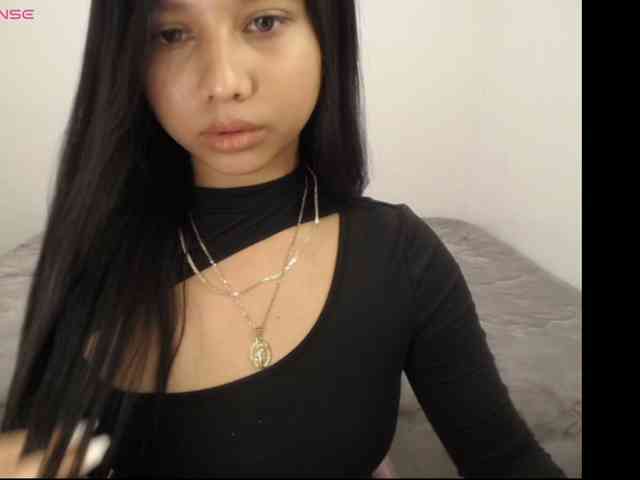 Mariestellah05 bongacams live cam model