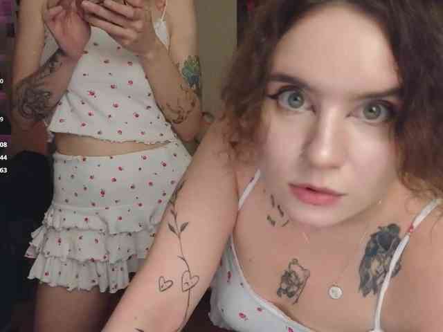 MaoandLulu bongacams live cam model