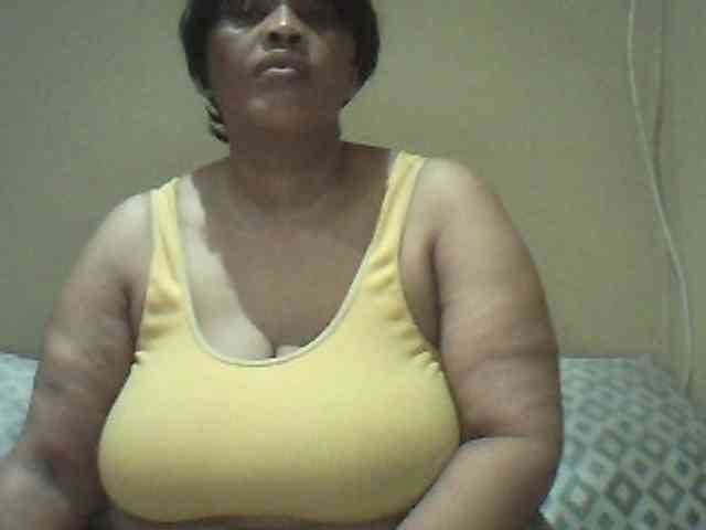 MyDDBOOBIES bongacams live cam model
