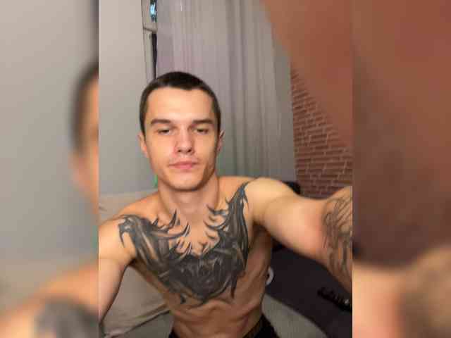 AAOneLove bongacams live cam model