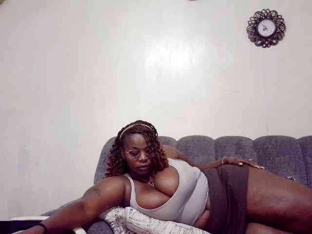africangoddess bongacams live cam model