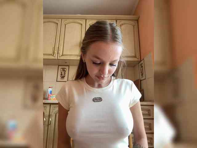 LeraMiller bongacams live cam model