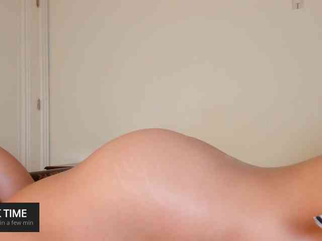 laguber bongacams live cam model