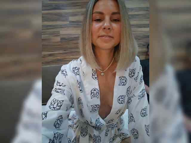 Jonneb bongacams live cam model
