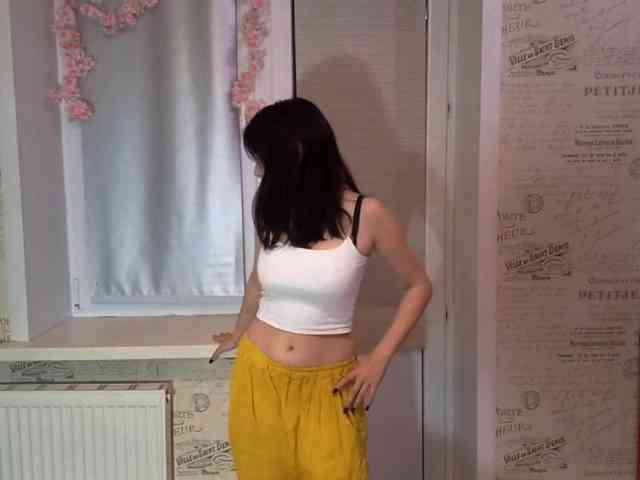 MyrleHenggeler bongacams live cam model
