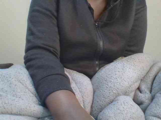 Shantell bongacams live cam model