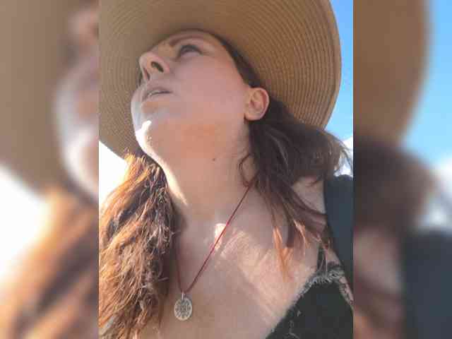 OpenGirl bongacams live cam model