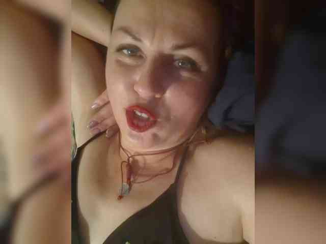 OpenGirl bongacams live cam model