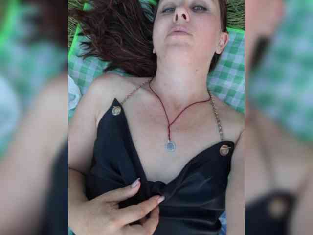 OpenGirl bongacams live cam model