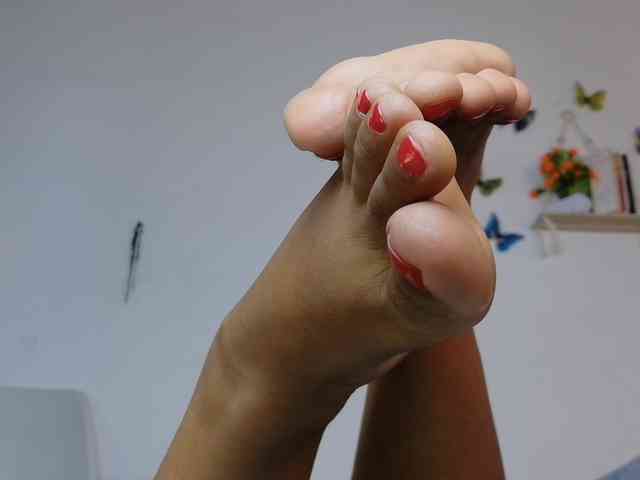 hairygirl83 bongacams live cam model