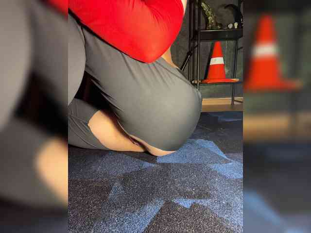 GloriaLove bongacams live cam model
