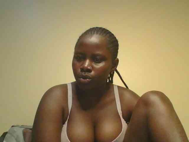 Loviett52 bongacams live cam model