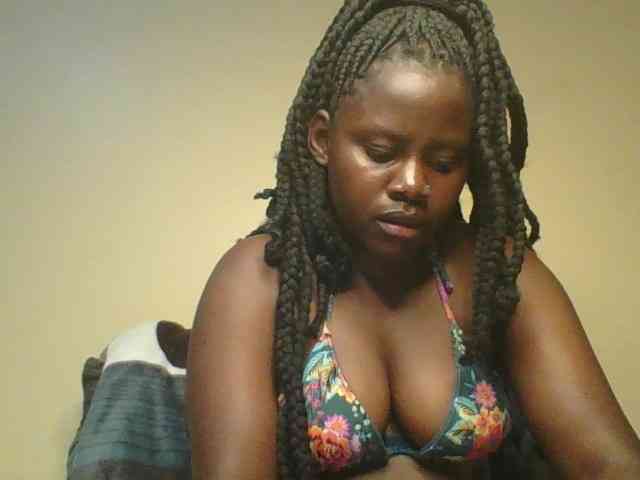 Loviett52 bongacams live cam model
