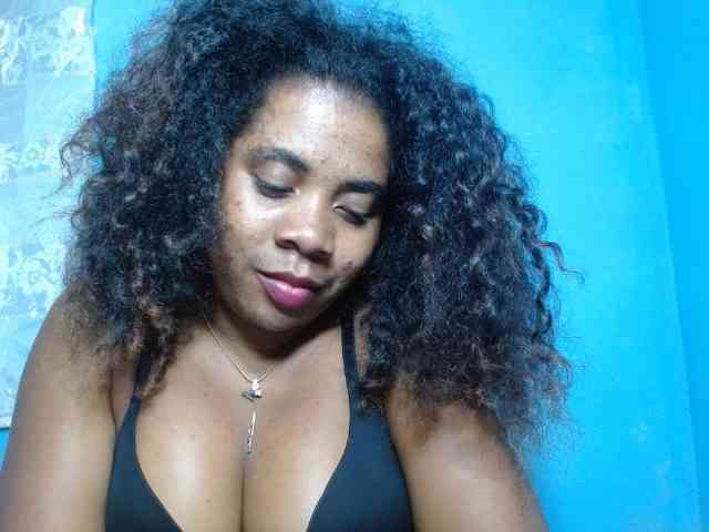 Ornela1 bongacams live cam model