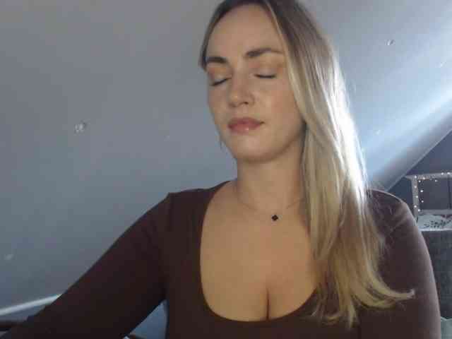 ScarlettXQueen bongacams live cam model