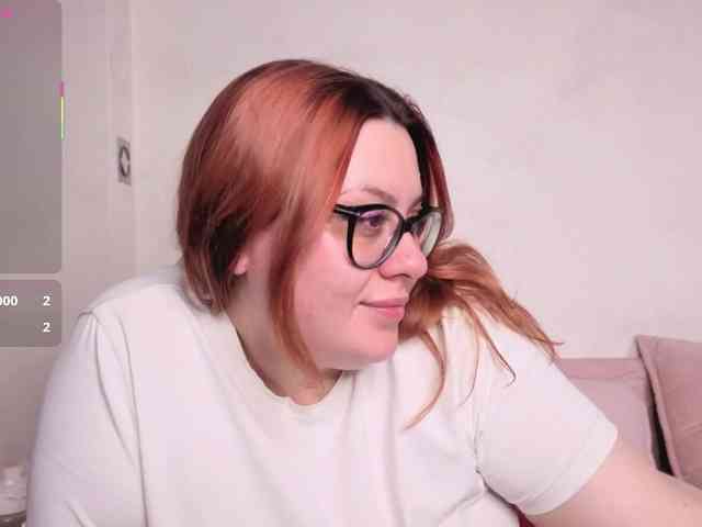 Valery-Grand bongacams live cam model