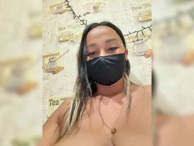 Mariaaw bongacams live cam model