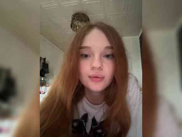 Doll4You bongacams live cam model